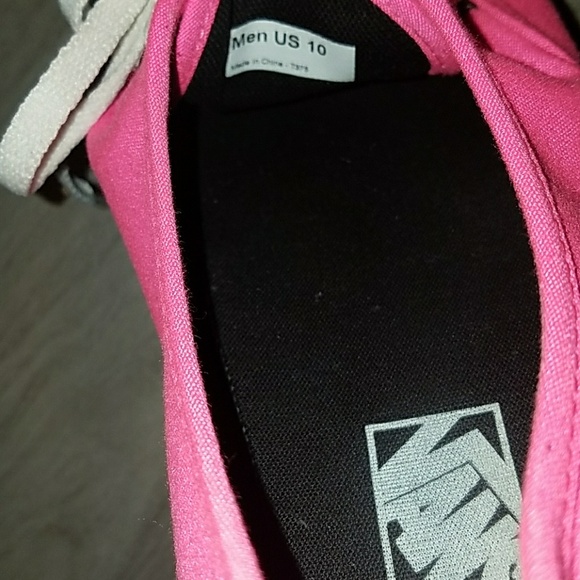 Pink sneaker for men - Picture 3 of 3
